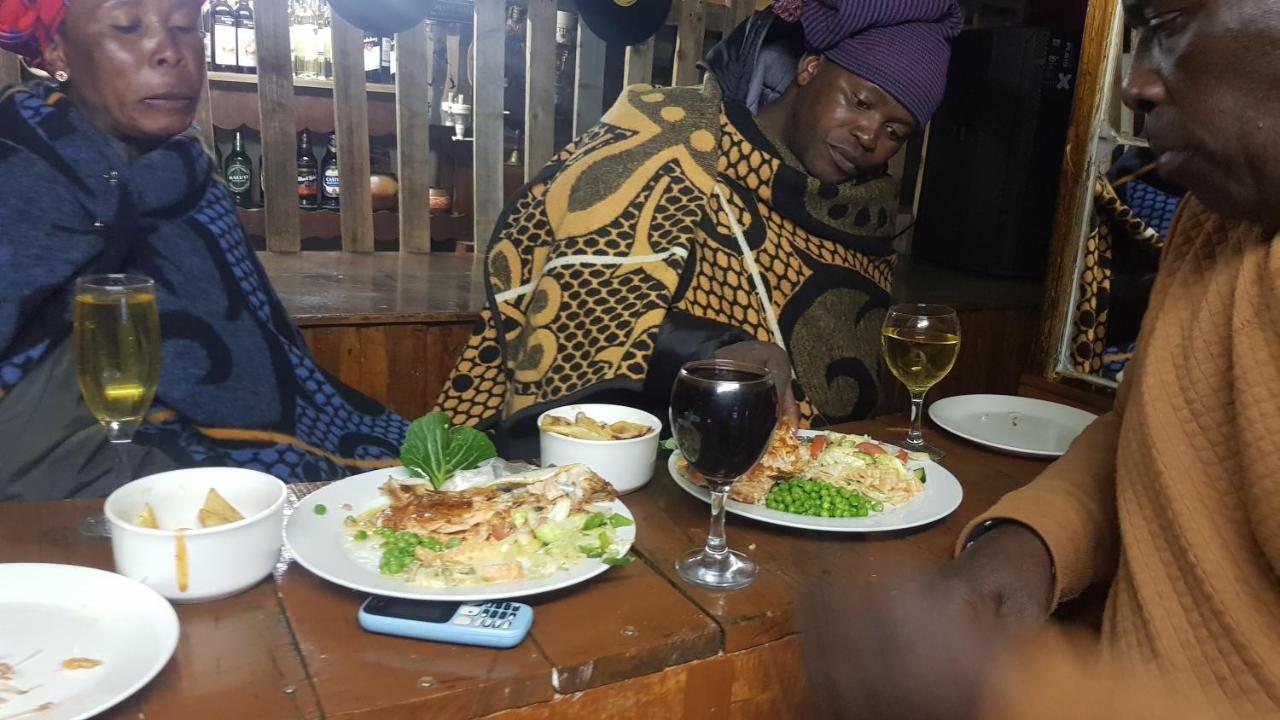 Chocks Guest House Lejone Bagian luar foto