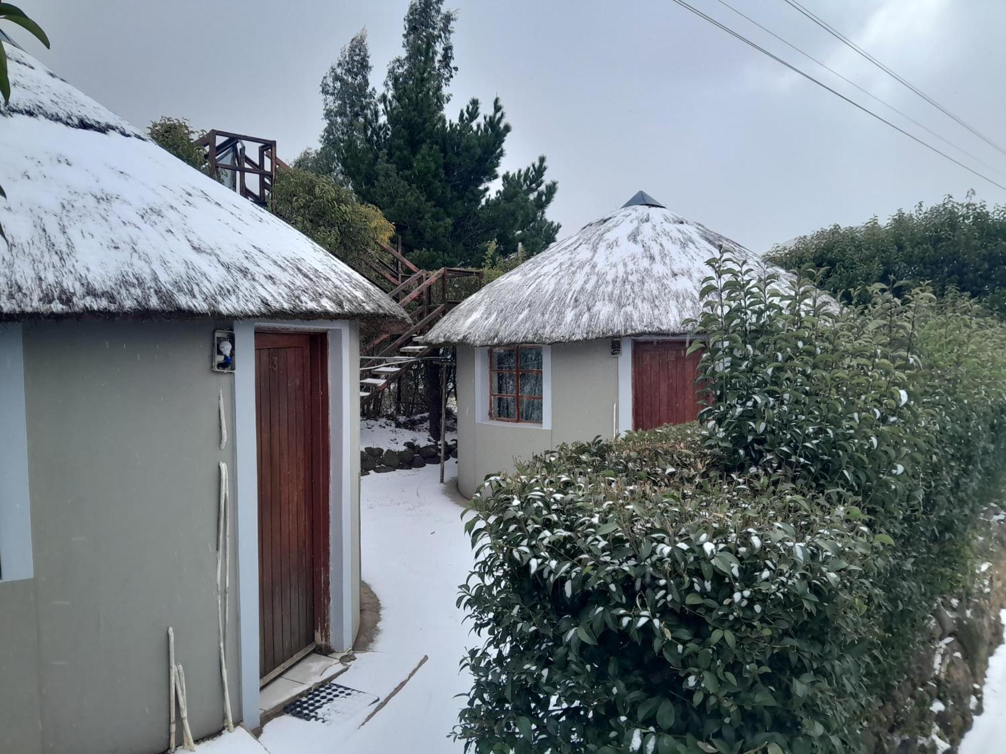 Chocks Guest House Lejone Bagian luar foto